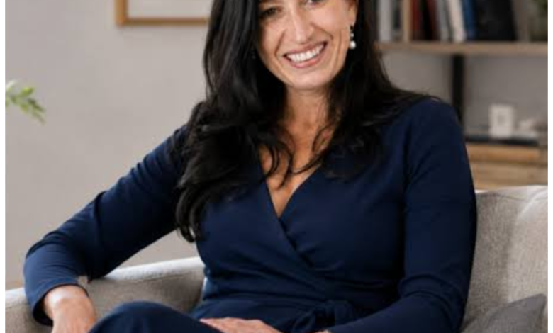 Wie alt ist Simone Dahlmann